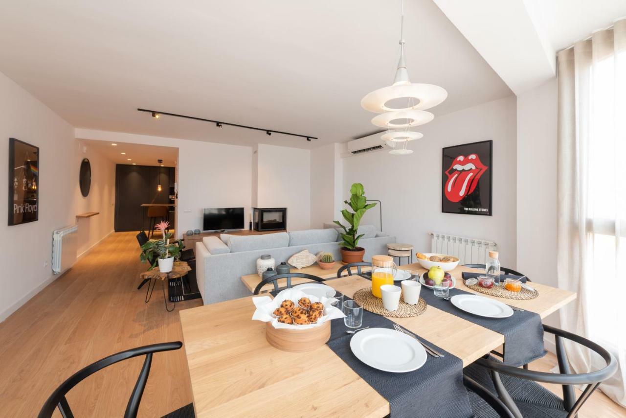 Ferienwohnung Petit Luxe L'Atic Terrassa Exterior foto