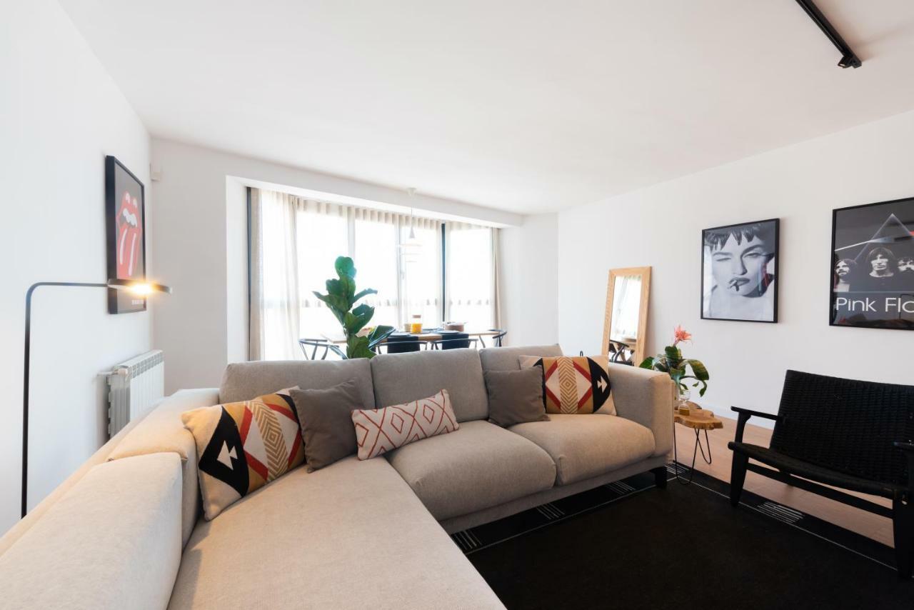 Ferienwohnung Petit Luxe L'Atic Terrassa Exterior foto